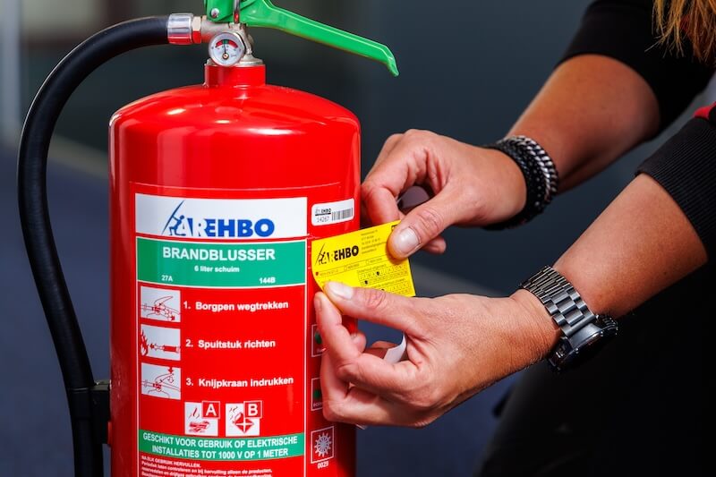 Brandblussers keuren in Doetinchem